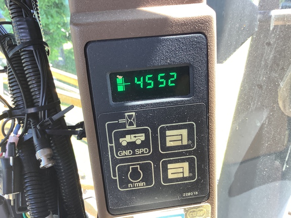Photo of 1995 Ag-Chem ROGATOR 664