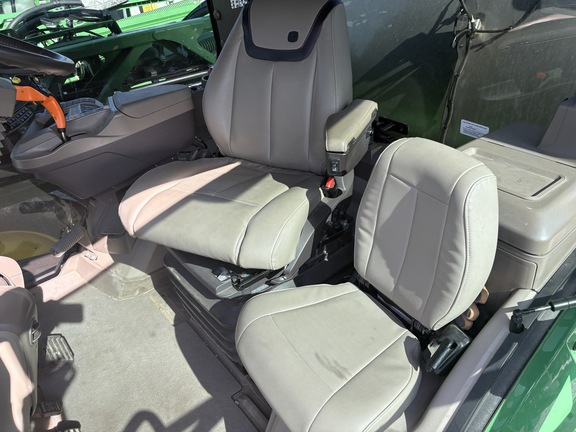 Photo of 2023 John Deere 410R