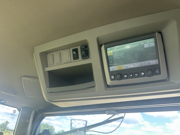 Photo of 2022 John Deere 410R