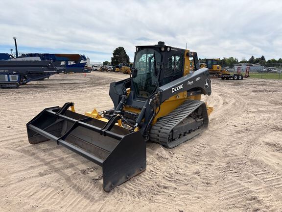 Photo of a 2023 John Deere 333G