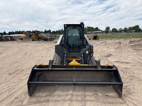 2023 John Deere 333G