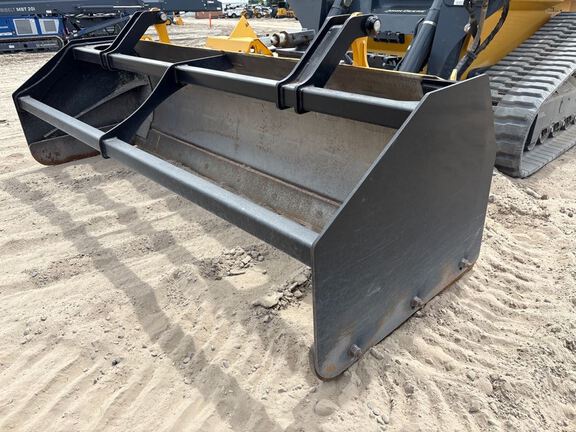 2023 John Deere 333G