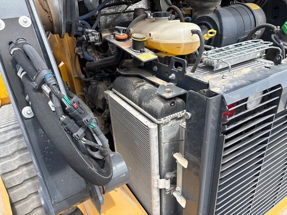 2023 John Deere 333G