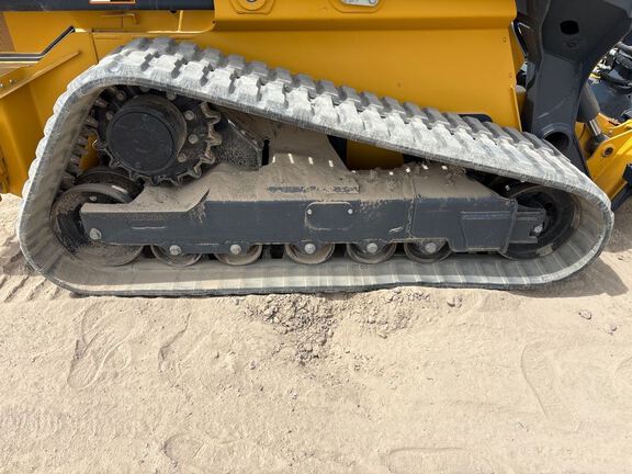 2023 John Deere 333G