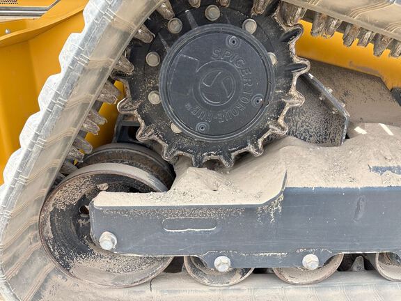 2023 John Deere 333G