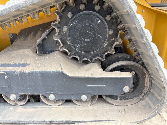 2023 John Deere 333G