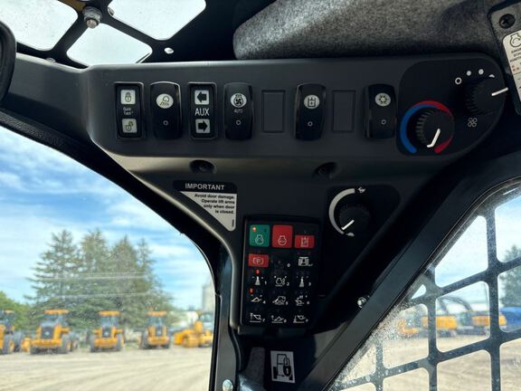 2023 John Deere 333G