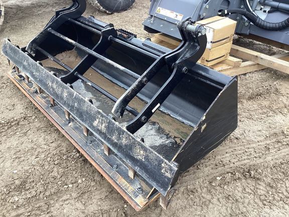2023 John Deere 333G