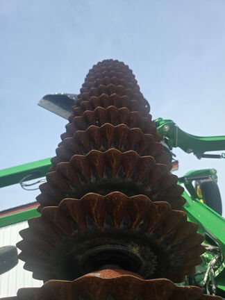 2023 John-Deere 2660VT