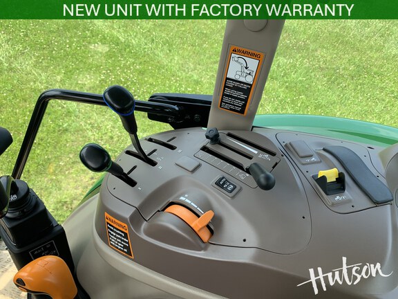 Photo of 2025 John Deere 6120E