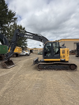 2020 John Deere 135G