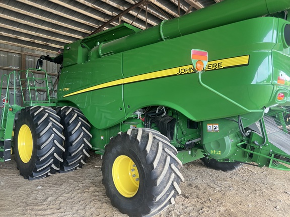 Photo of 2023 John Deere S780