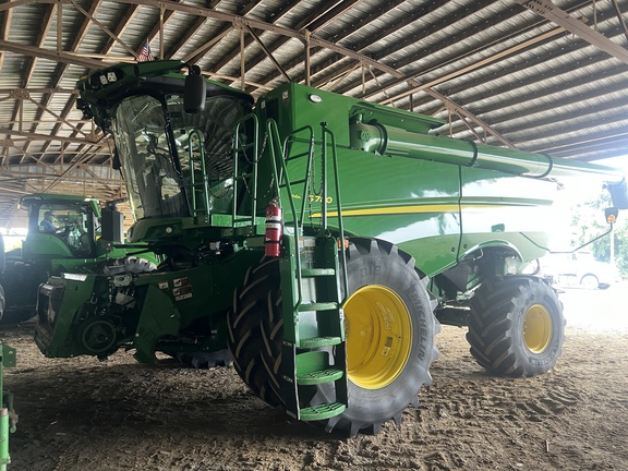 Photo of 2023 John Deere S780