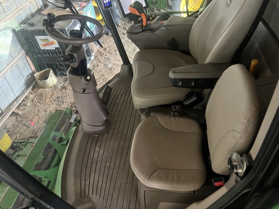 Photo of 2023 John Deere S780