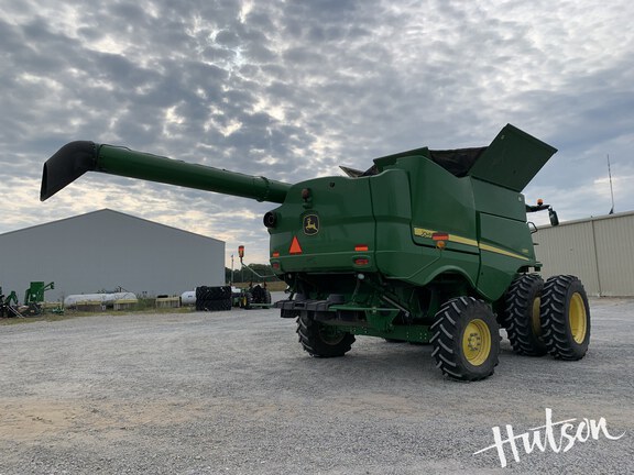 Photo of 2016 John Deere S680