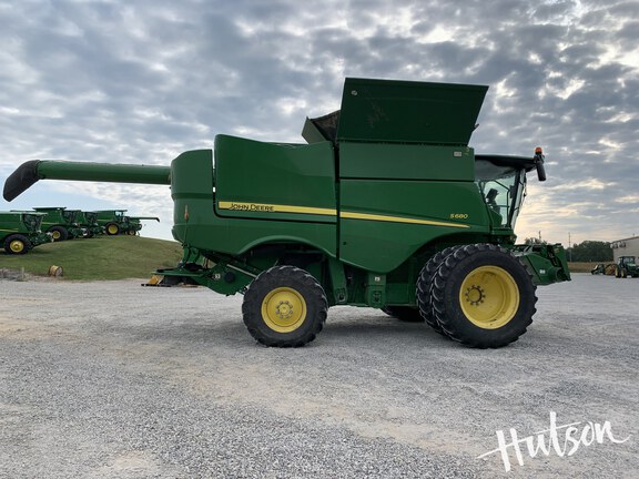 Photo of 2016 John Deere S680