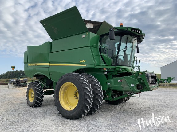 Photo of 2016 John Deere S680