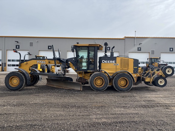 2015 John Deere 772G
