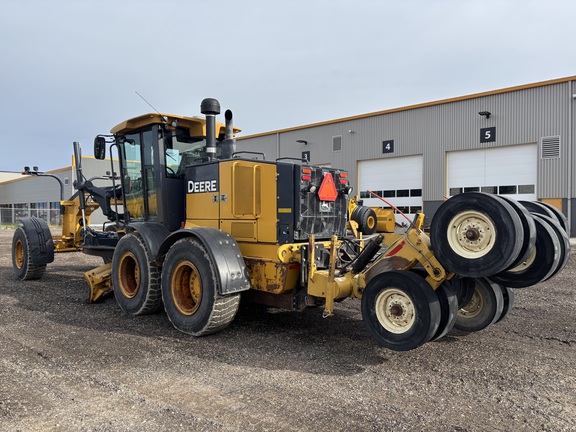 2015 John Deere 772G