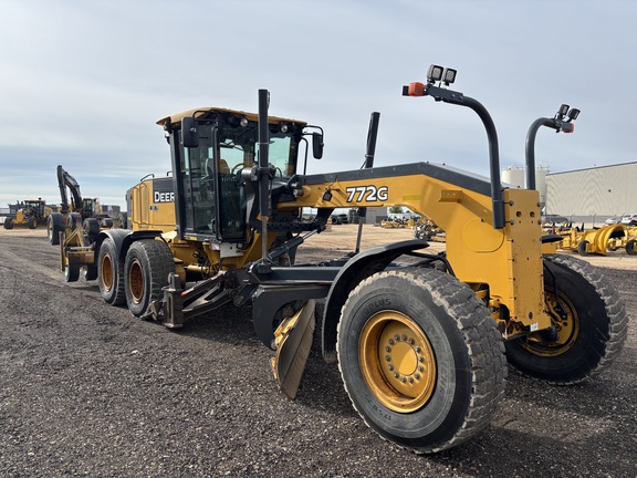 2015 John Deere 772G