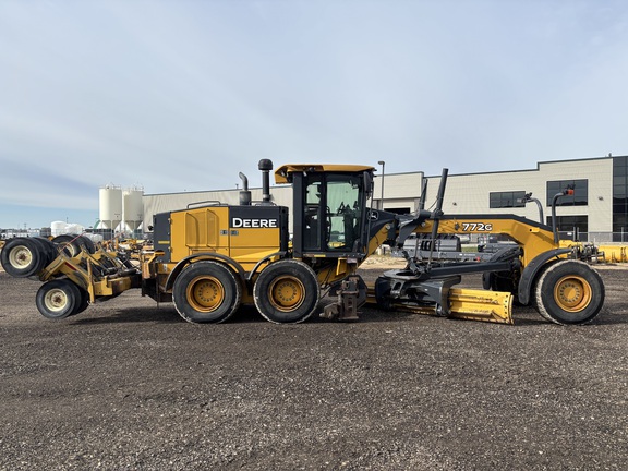 2015 John Deere 772G