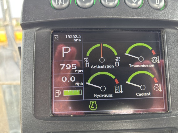 2015 John Deere 772G