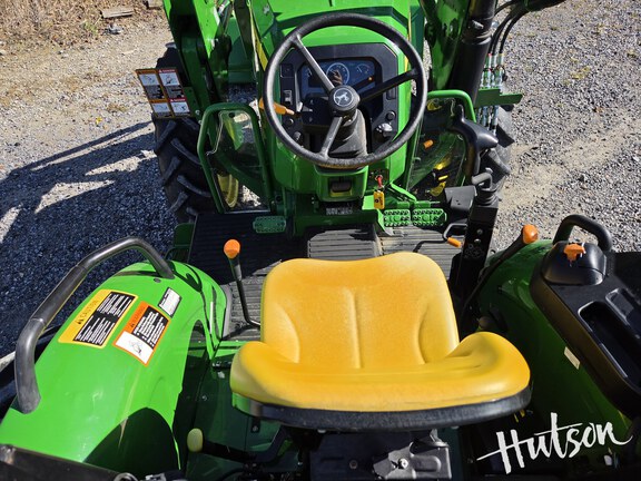 Photo of 2024 John Deere 5060E