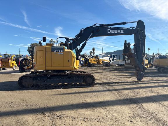 2021 John Deere 245G