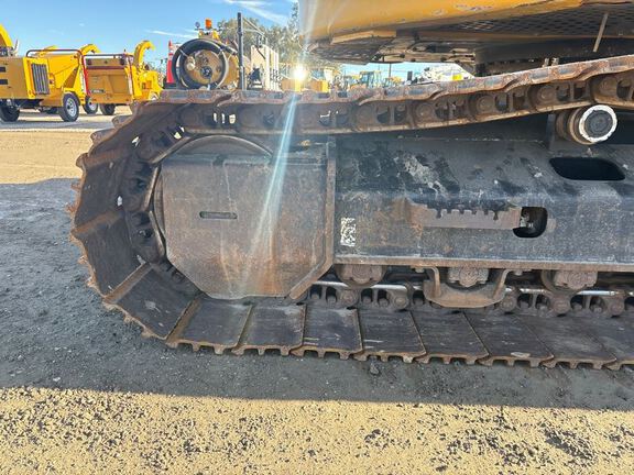 2021 John Deere 245G