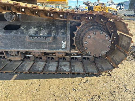 2021 John Deere 245G