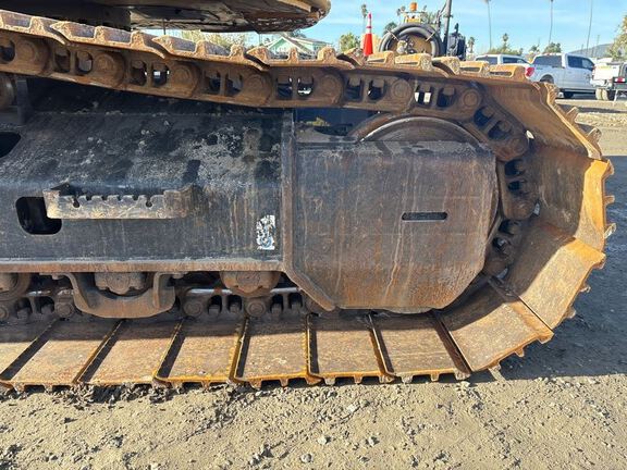 2021 John Deere 245G