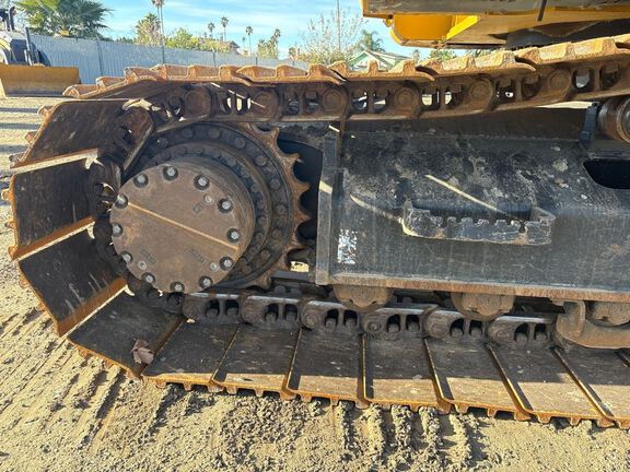 2021 John Deere 245G