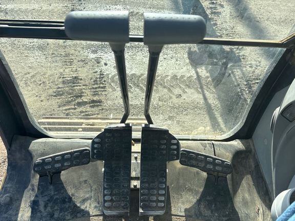 2021 John Deere 245G