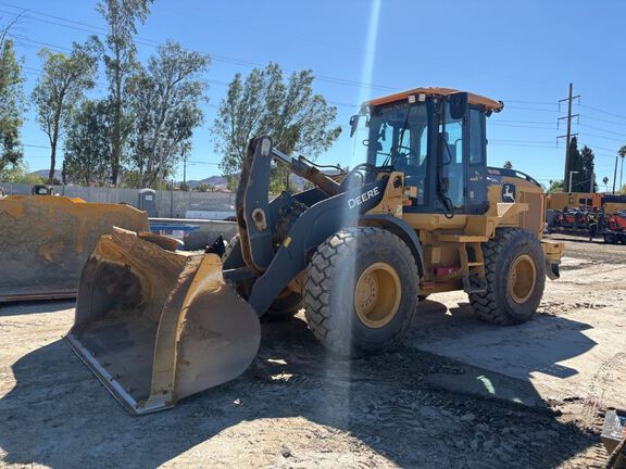 Photo of 2019 John Deere 544L