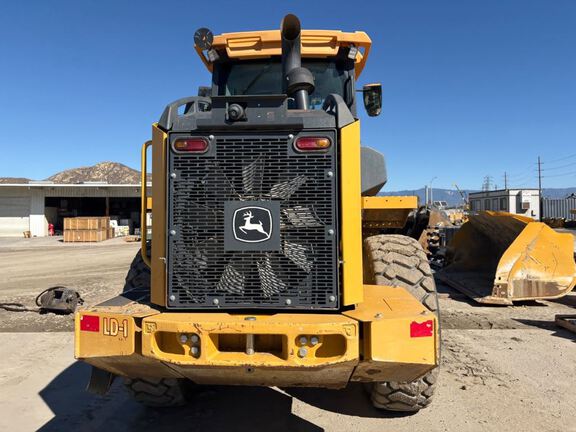 2019 John Deere 544L