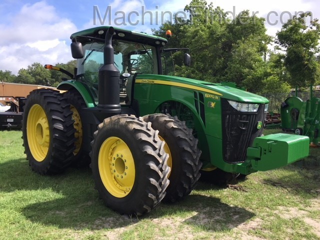 2015 John Deere 8370R Image 2