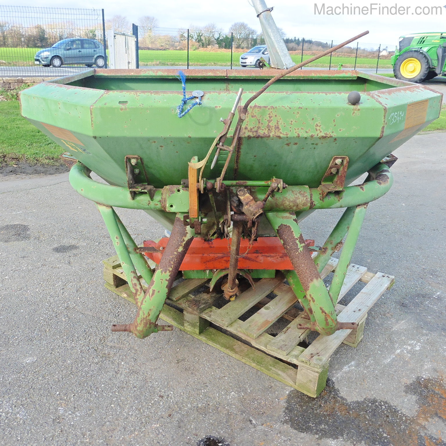 1990 Amazone ZAF 804 | Fertilizer Spreaders | MachineFinder