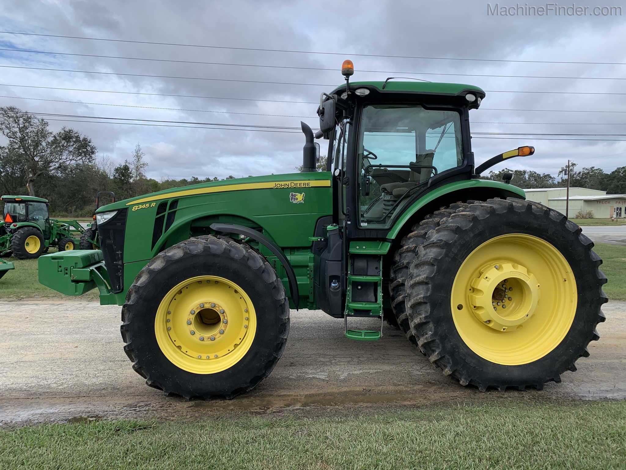 2016 John Deere 8345R Image 7