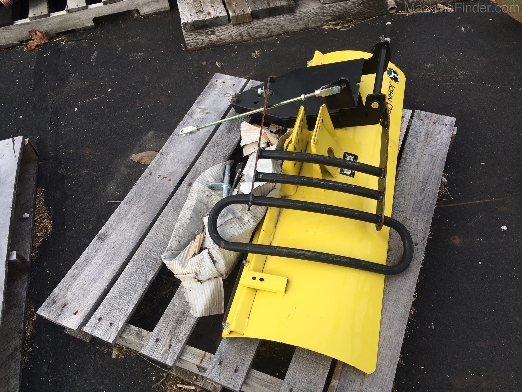 2014 John Deere 44FB Image 1