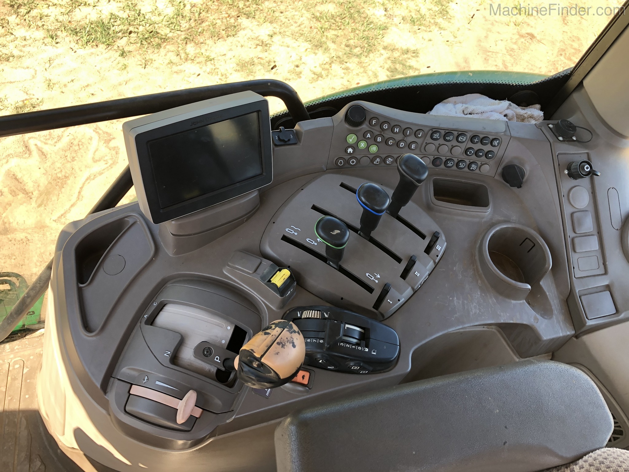 2014 John Deere 6125R Image 8