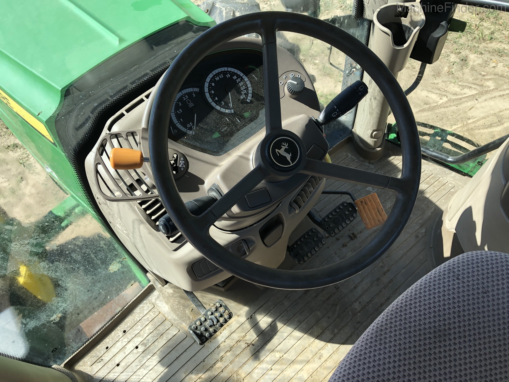 2014 John Deere 6125R Image 9