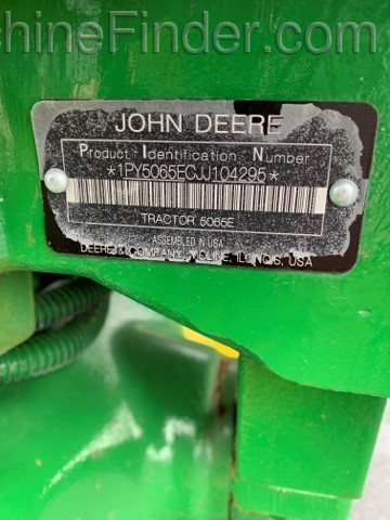 2018 John Deere 5065E Image 5