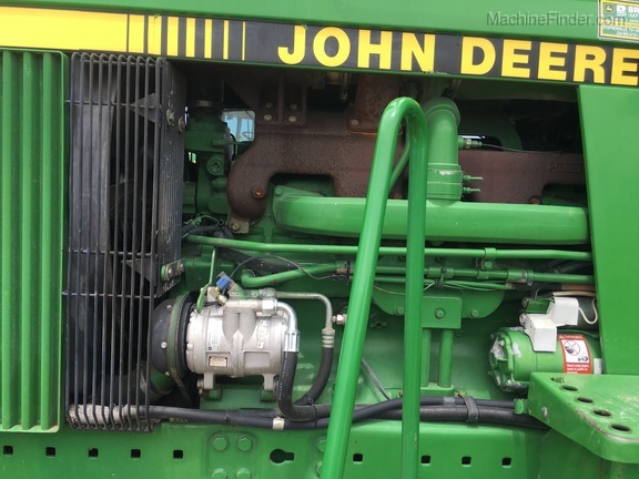 1991 John Deere 4455 Image 6