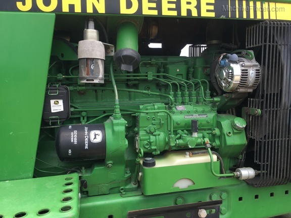 1991 John Deere 4455 Image 4