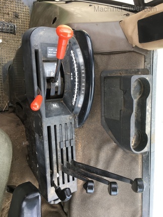 1991 John Deere 4455 Image 12