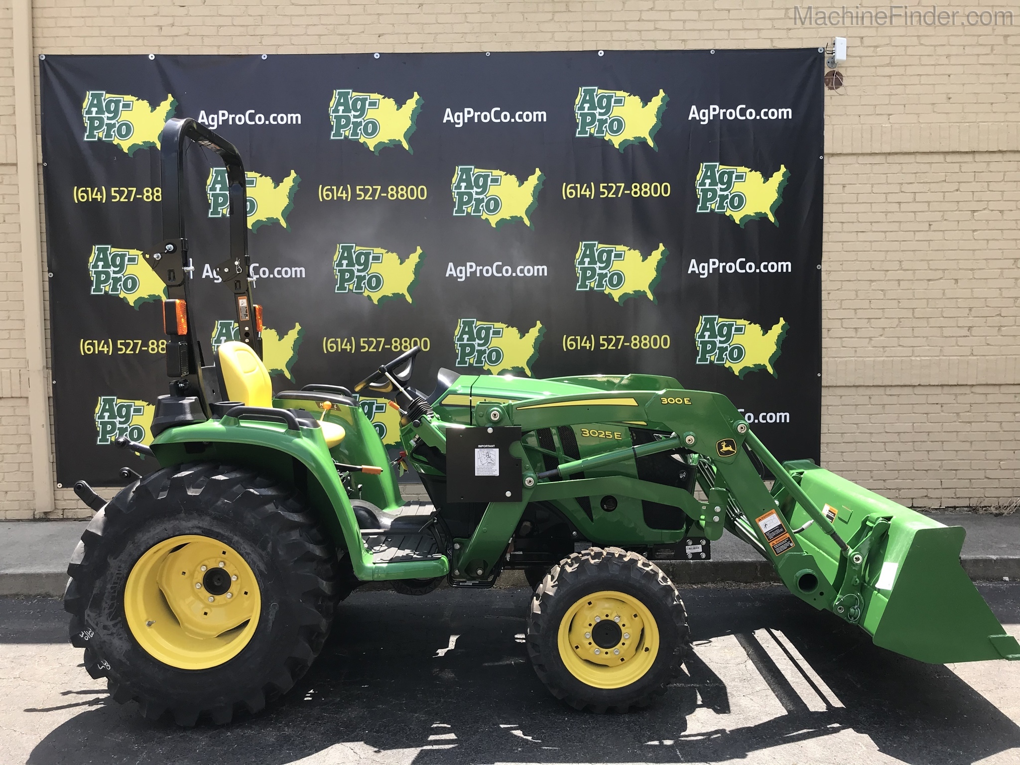 2020 John Deere 3025E Image 1