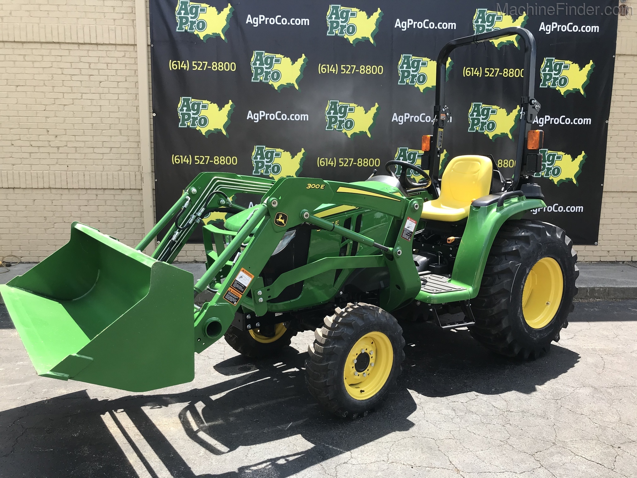 2020 John Deere 3025E Image 4