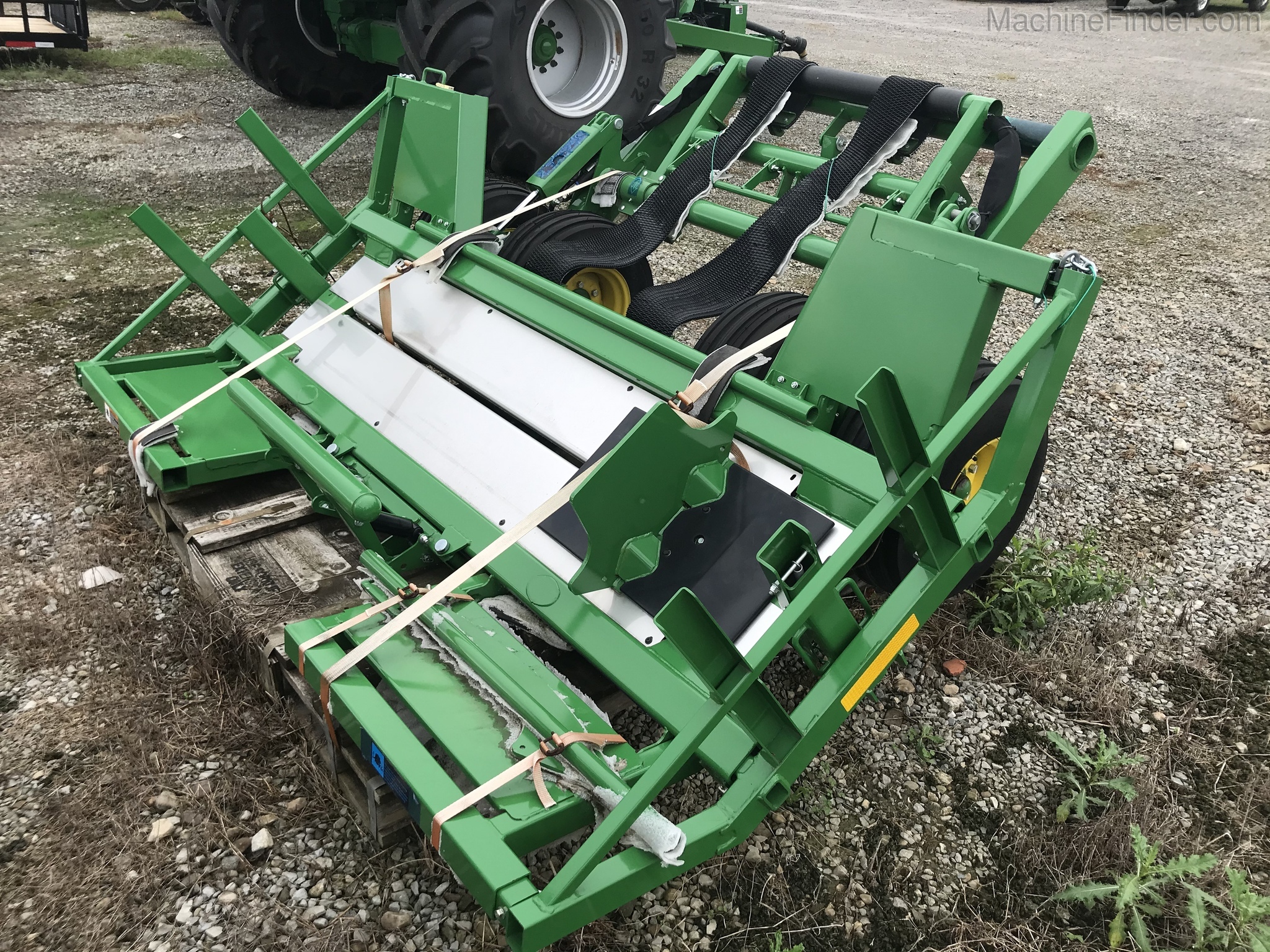 2018 John Deere A420R Image 4