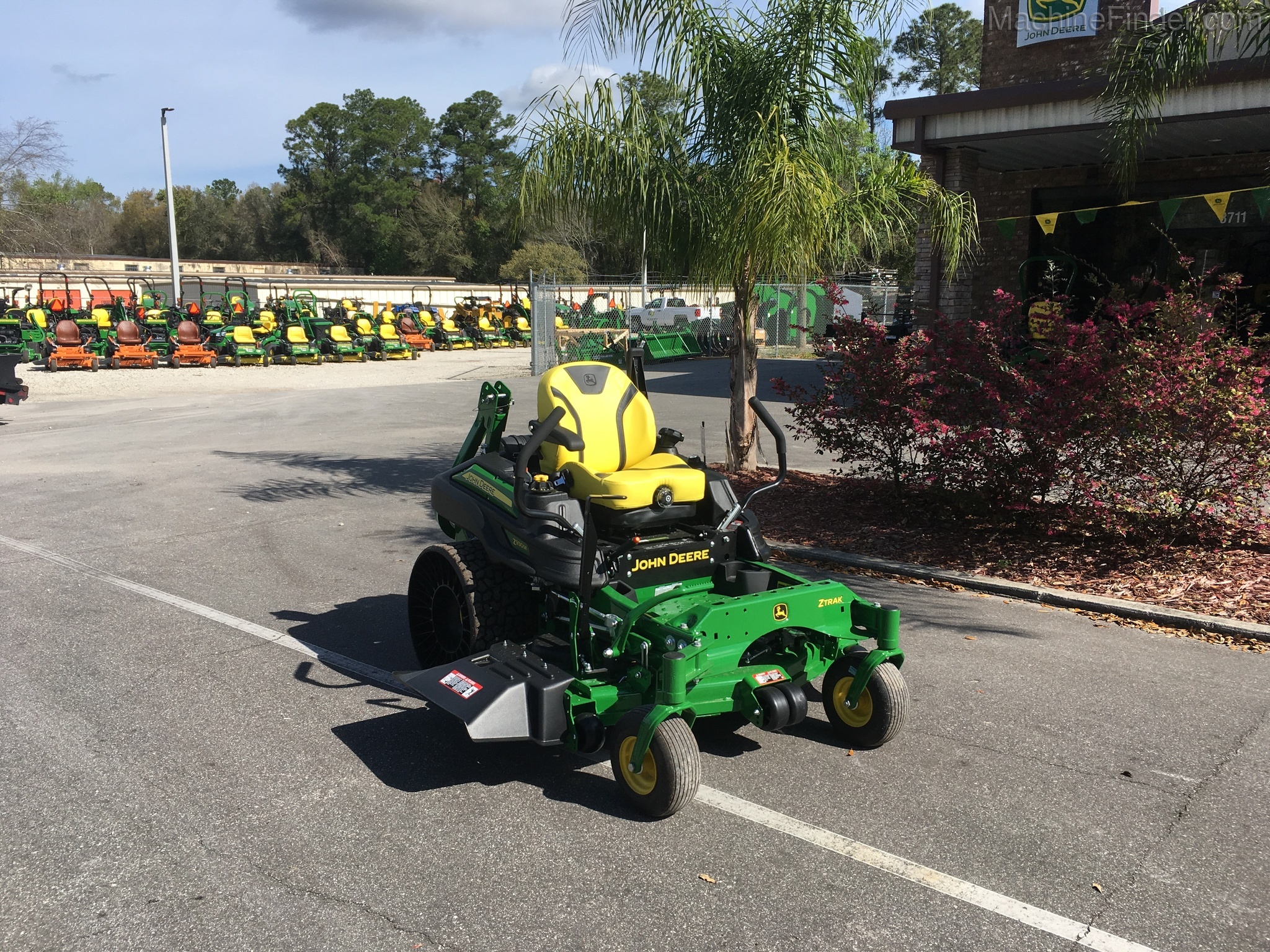 2020 John Deere Z930M Image 2