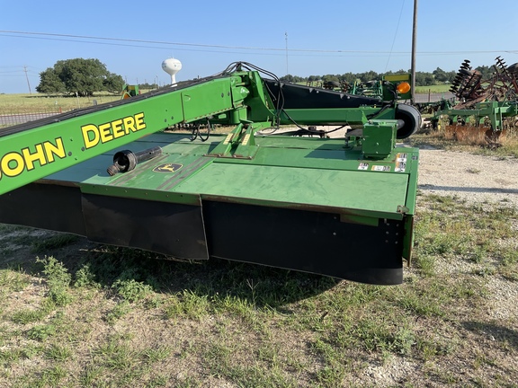 2011 John Deere 946 Image 2